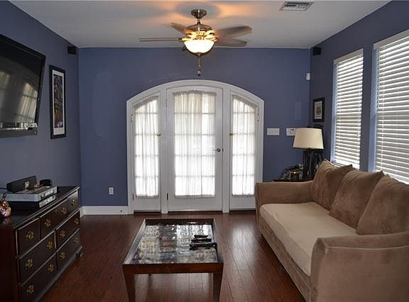 2nd image of 5472 Hawthorne Pl