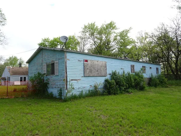 309 W Main St, Medaryville, IN 47957