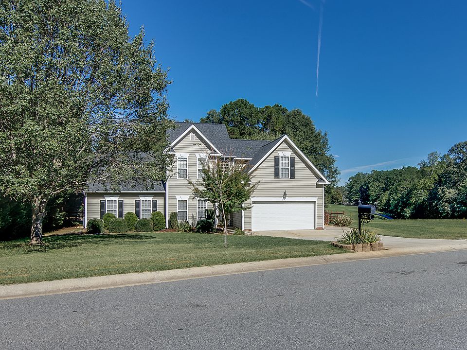 1st image of 7422 Sedgebrook Dr W