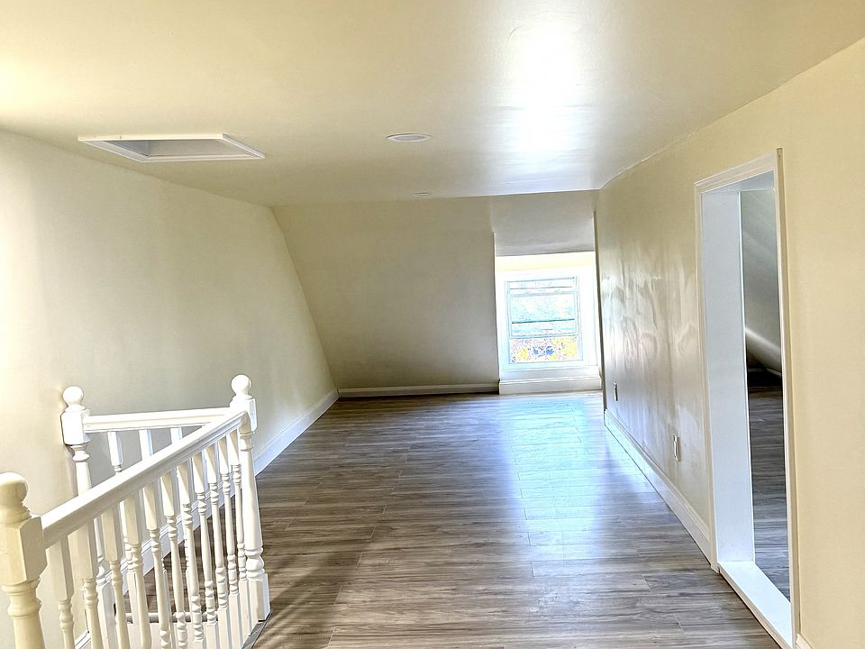 Brand-New Attic _ Spacious, Bright, Fully Renovated