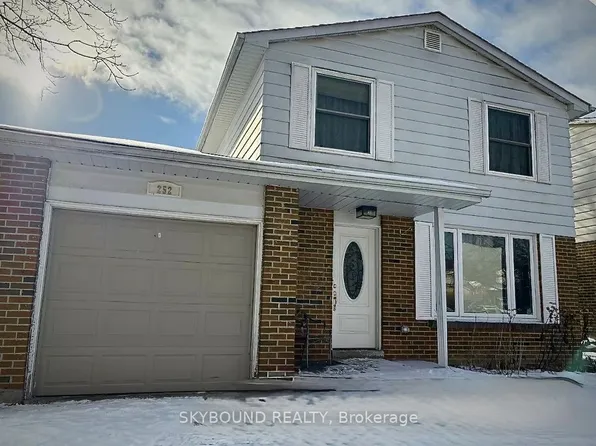 252 William Roe Blvd N Room 3, Newmarket, ON L3Y 1B5