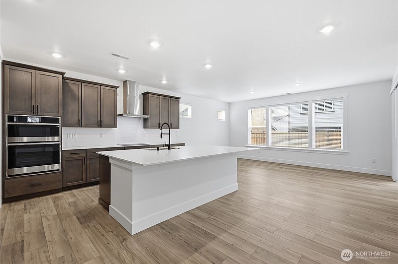 4th image of 20302 165th Street E