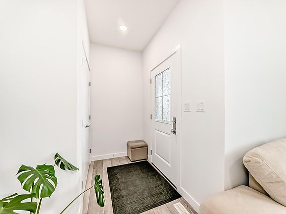 4th image of 6620 46th Ave