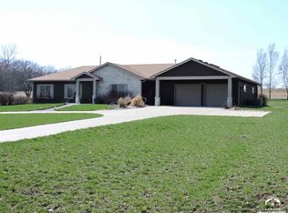 9771 Grace Edmond Dr, Meriden, KS 66512
