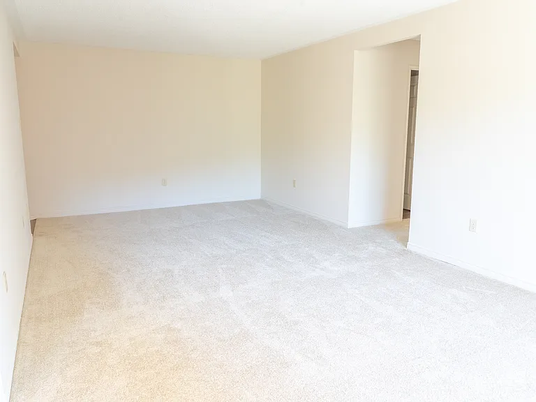655 Windermere Rd — Photo 26