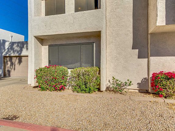 2nd image of 2614 W Canyon Crest Cir