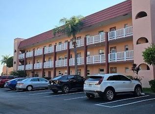 9421 Sunrise Lakes Blvd APT 111, Sunrise, FL 33322