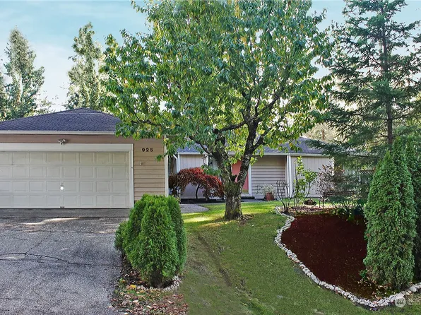 925 Hillandale Drive E, Port Orchard, WA 98366
