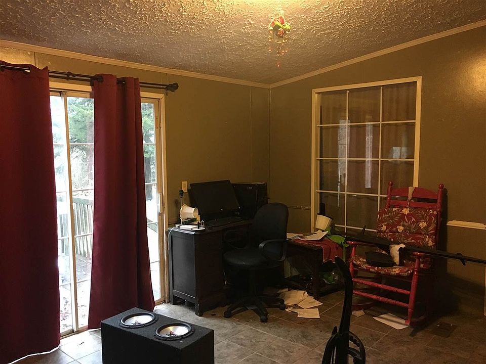 2nd image of 250 Cleveland Chapel Rd