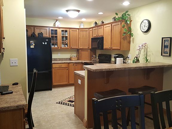 4th image of 9 Jovan Ct