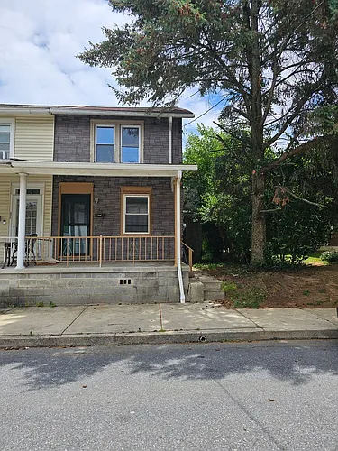 329 Duke St Photo 1