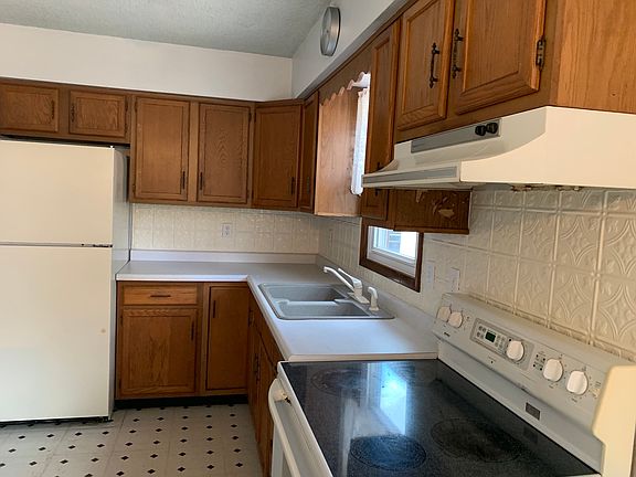 5th image of 315 E Van Buren St