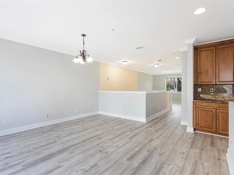 3028 Waterside Cir — Photo 15