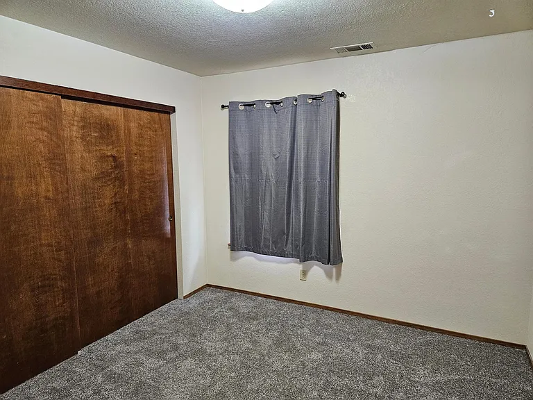 20351 Greenview Dr — Photo 12