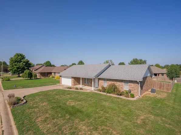 1660 S Sunset Avenue, Bolivar, MO 65613