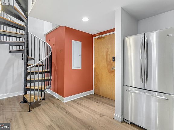 4th image of 124 Quarry St #1C