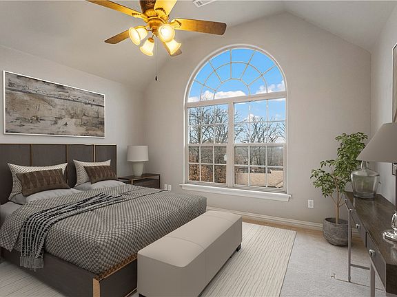 2nd image of 8 Duxford Cir