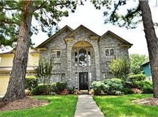14115 Ragus Lake Dr, Sugar Land, TX 77498