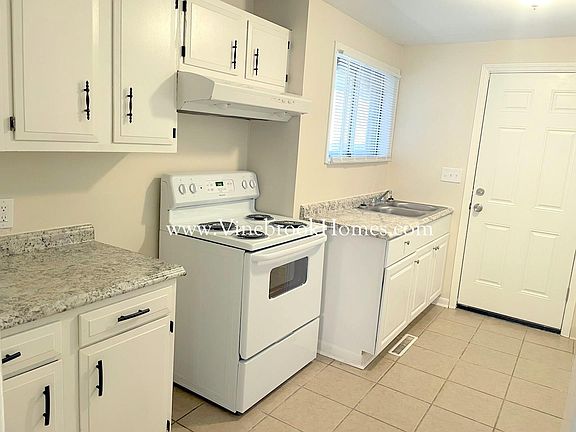 5th image of 311 Savoy Ave