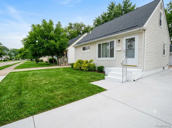 24373 Lauren Ave, Warren, MI 48089