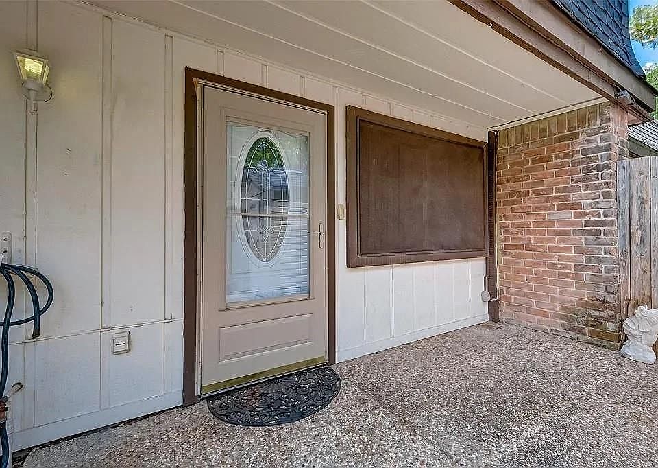 1st image of 12054 Mighty Oak Dr #B