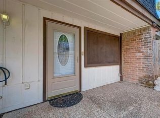 12054 Mighty Oak Dr #B, Houston, TX 77066