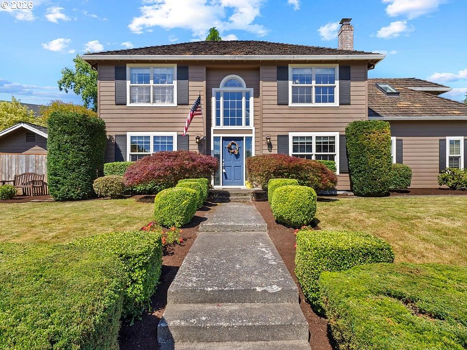 1st image of 684 NE Goldie Dr