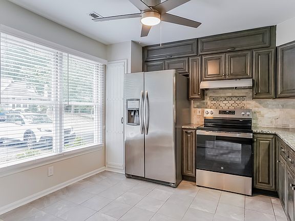 5th image of 6413 Andsley Dr