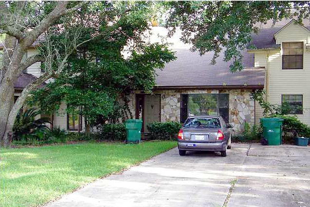 2nd image of 212 Cloverdale Blvd Unit B