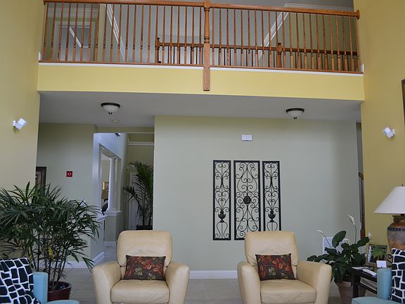 Loft overlooking FR