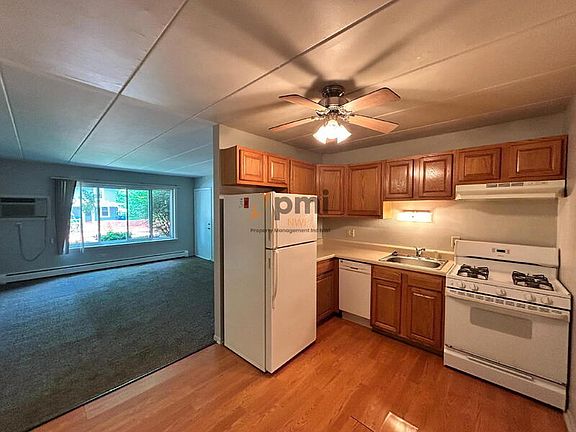 5th image of 105 Harrington Ave #2