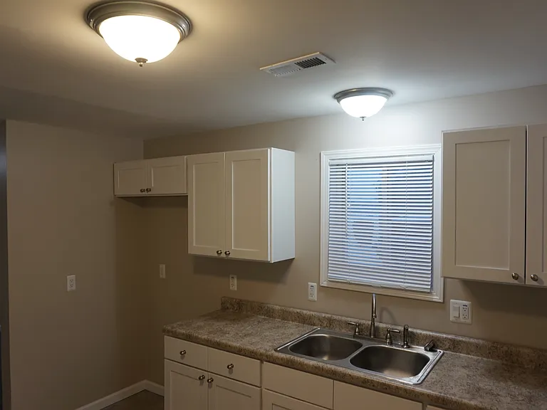3740 Spruce St — Photo 12