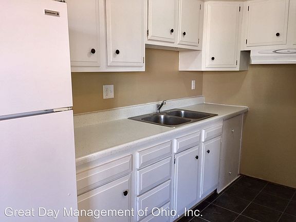 4th image of 322 Kenbrook Dr APT 7