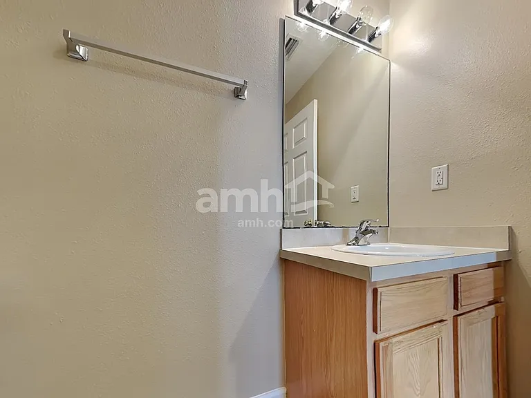 1211 Spring Creek Ct — Photo 13
