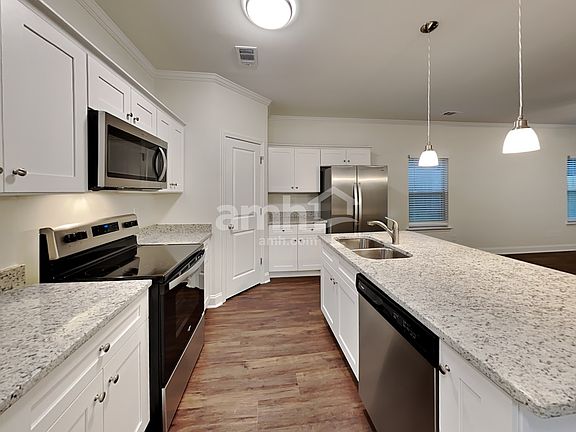 4th image of 2454 Beal St
