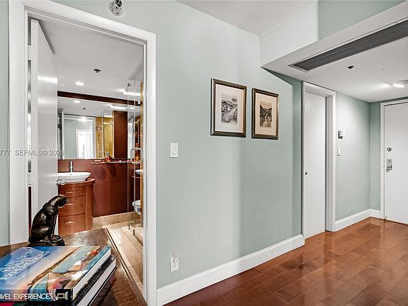 5th image of 2025 Brickell Ave APT 1703