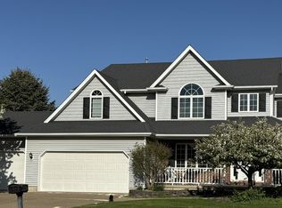 205 Fairway Cir, Eldridge, IA 52748