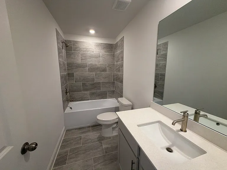 109 Prospect Ave — Photo 31