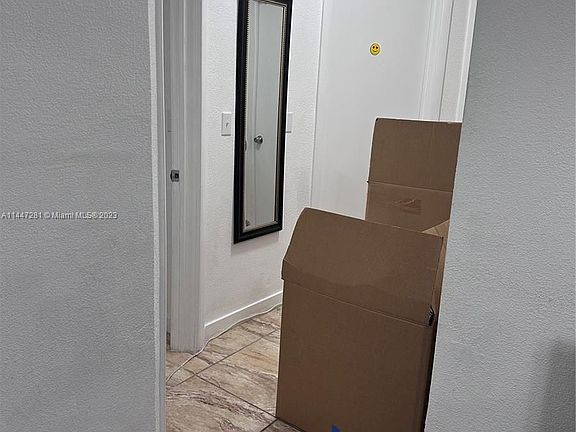 4th image of 1950 NW 32nd St #1