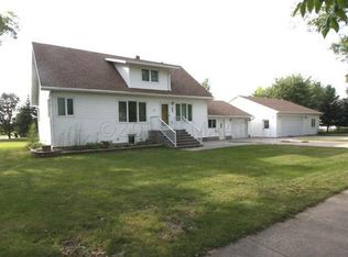 405 1st St NW, Hillsboro, ND 58045