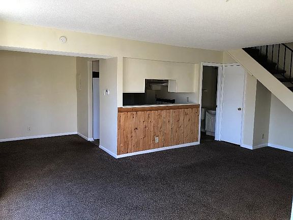 2nd image of 3237 Lupine Dr