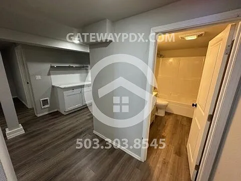 5725 NE 14th Ave #B — Photo 7