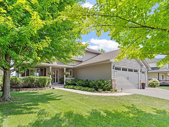 2nd image of 13012 Oakwood Dr