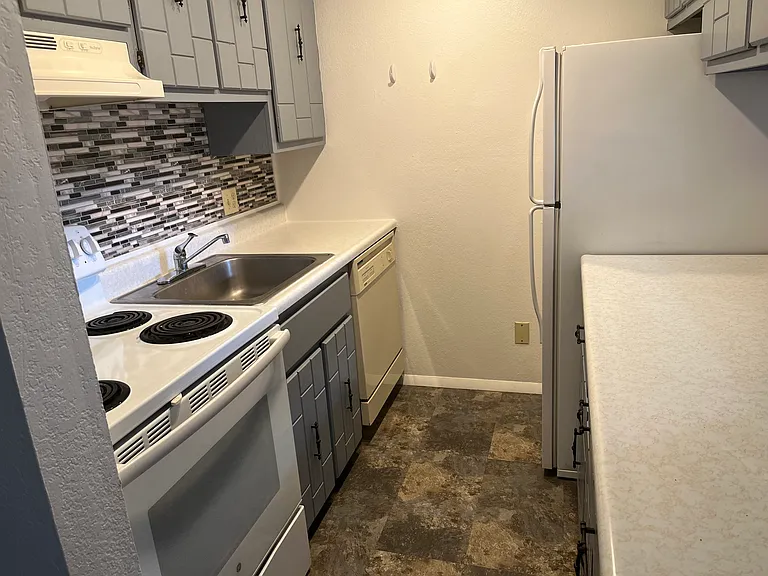 3035 Oneal Pkwy #V34 — Photo 11