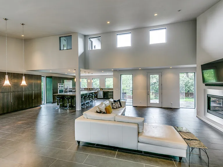 919 Knott Pl — Photo 22