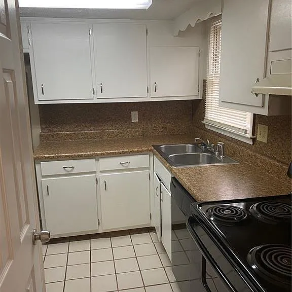 2347 Murell Rd — Photo 3