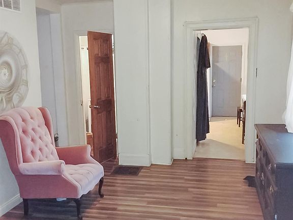 4th image of 228 Morris Ave