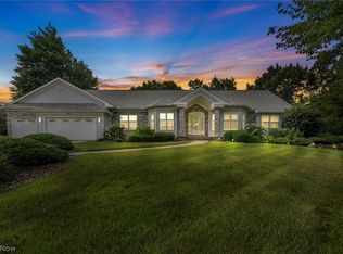 1000 Cielo E Terra Dr, Macedonia, OH 44056