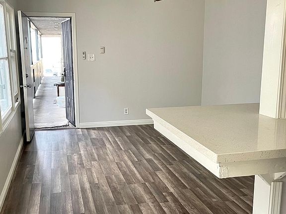 4th image of 5393 E Ocean Blvd #8