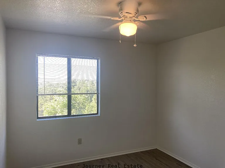 1004 E Goodwin St — Photo 8
